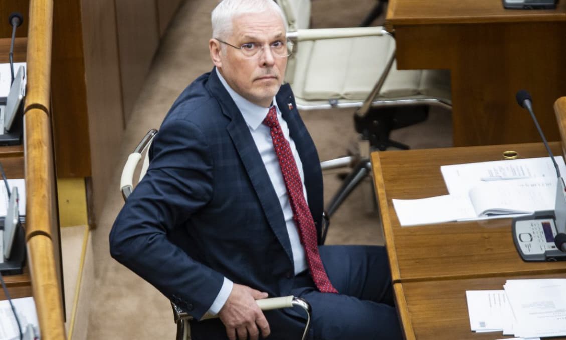 Nútili nás testovať sa, nútia nás vakcínovať, to kam sme sa dostali? Pýta sa Farkašovský