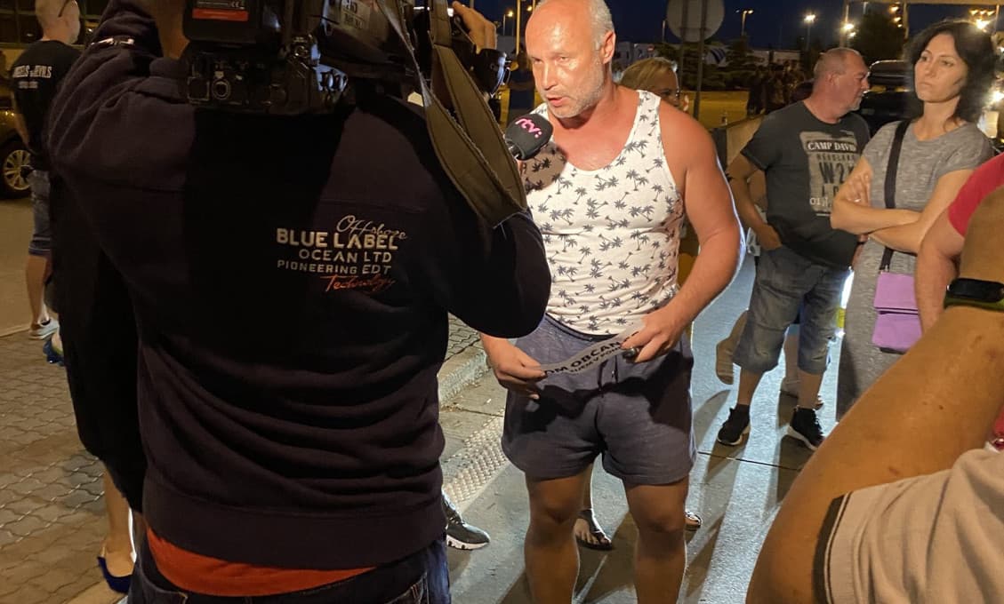 Na hraniciach sa protestovalo. Mikasove vyhlášky ničia cestovný ruch, prázdniny aj život pendlerom.