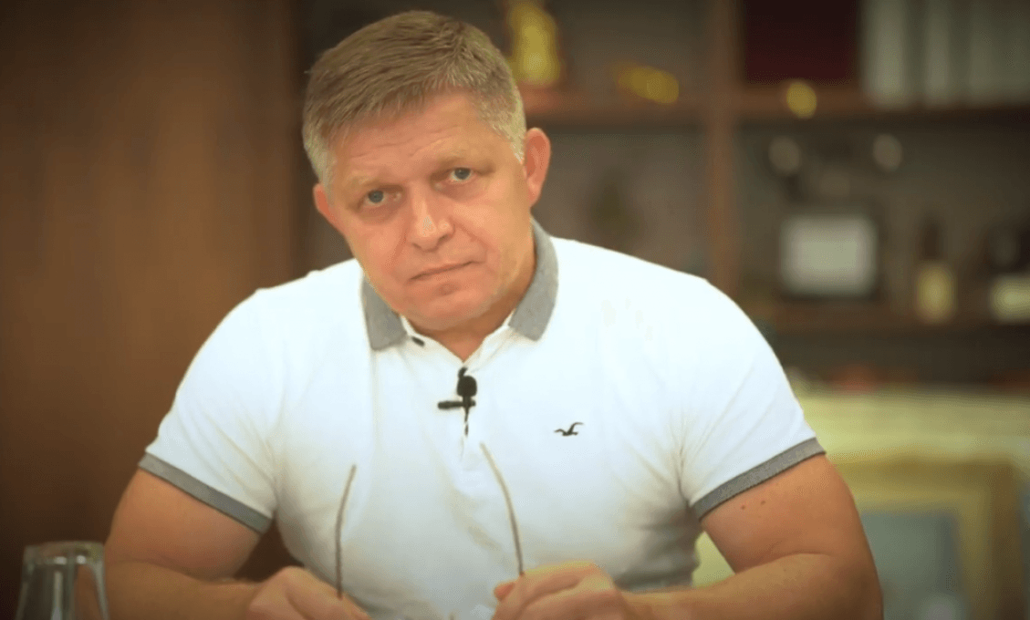 Fico: Kováčika vedú pred súd spútaného ako najväčšieho zločinca a zločinec Makó si užíva slobodu (VIDEO)