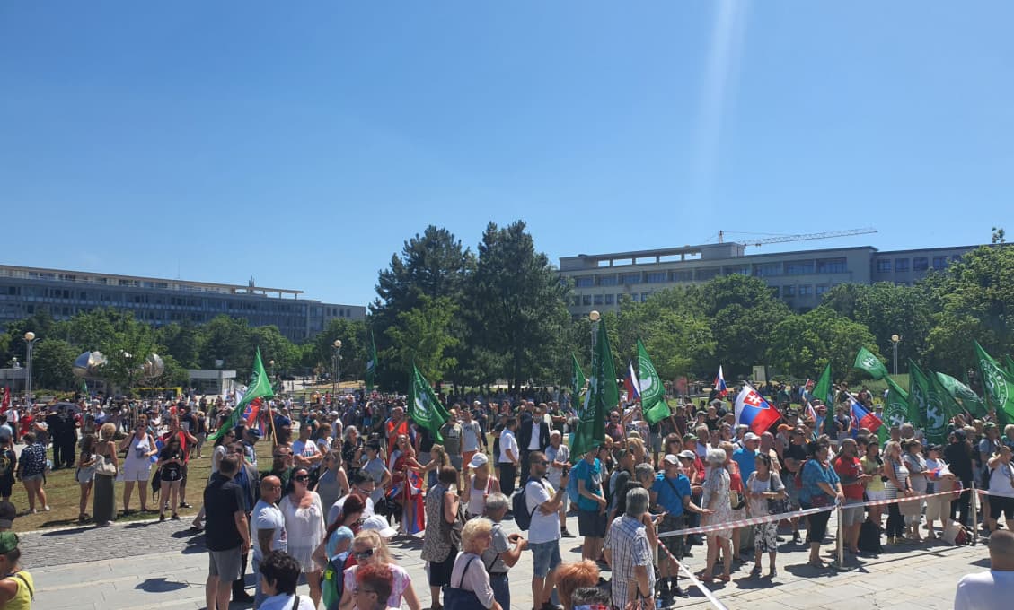 Škodí slovenským záujmom! Kotleba si vraj sprivatizoval sobotný protest a spolitizoval ho