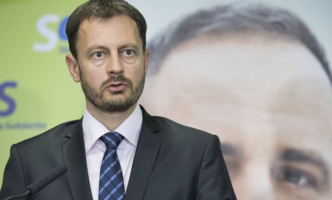 Heger sa chcel zastať vedcov a lekárov, lenže ľudí tým ešte viac „rozohnil“ a tí ho „hnali“