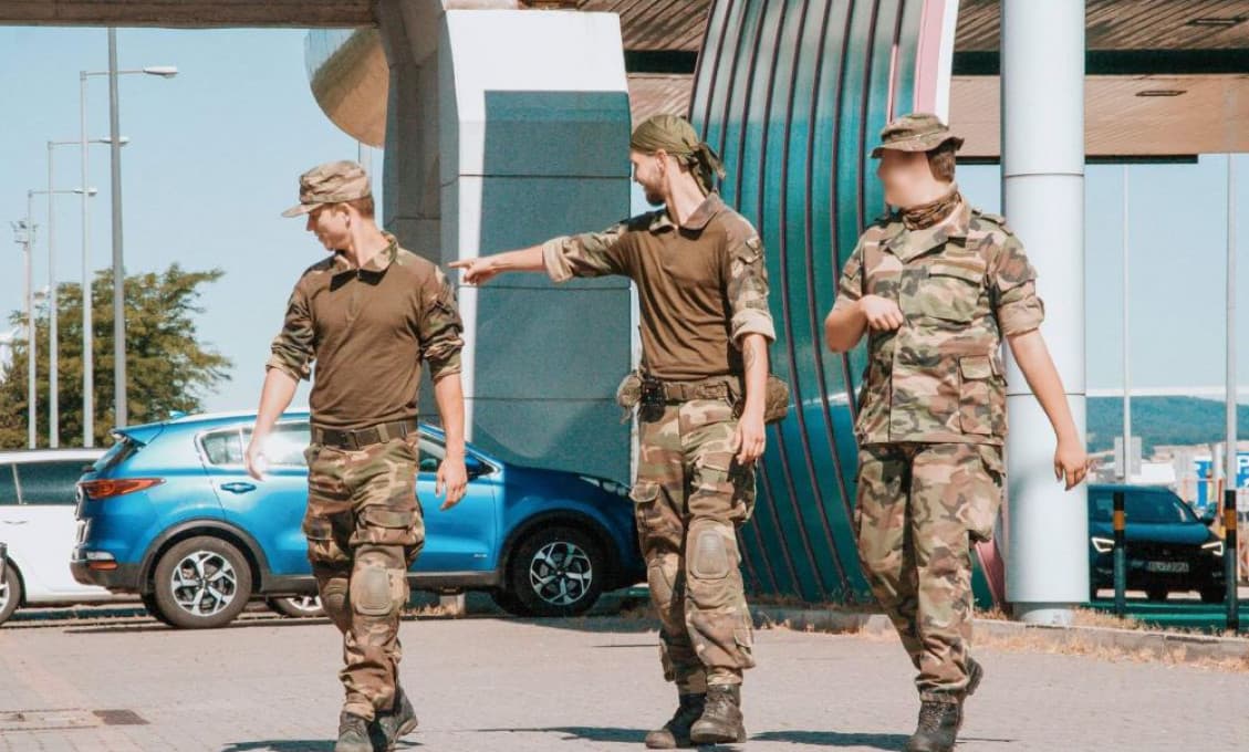 „Vážny“ humor na hraniciach. Slovenskí branci chceli byť in, armáda ich vraj nechala „hrať sa“