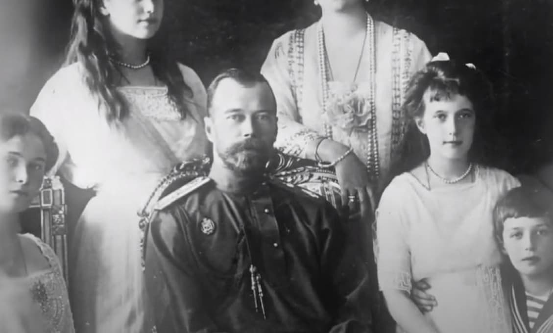 Sprostá vražda v pivnici, alebo nenávisť boľševickej luzy voči aristokracii