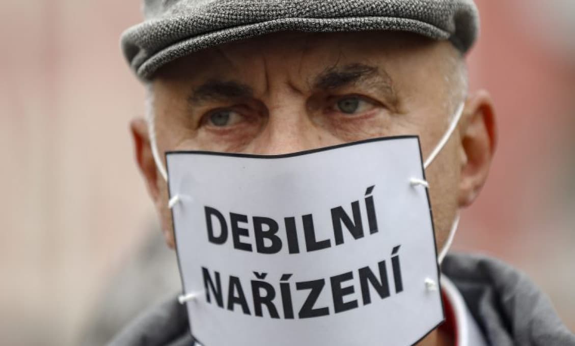 Zdravotná sestra Alena prekonala Covid aj s rodinou. Očkovať sa nepôjde, nedá ani dcéry, tvrdí, že imunitu má vytvorenú