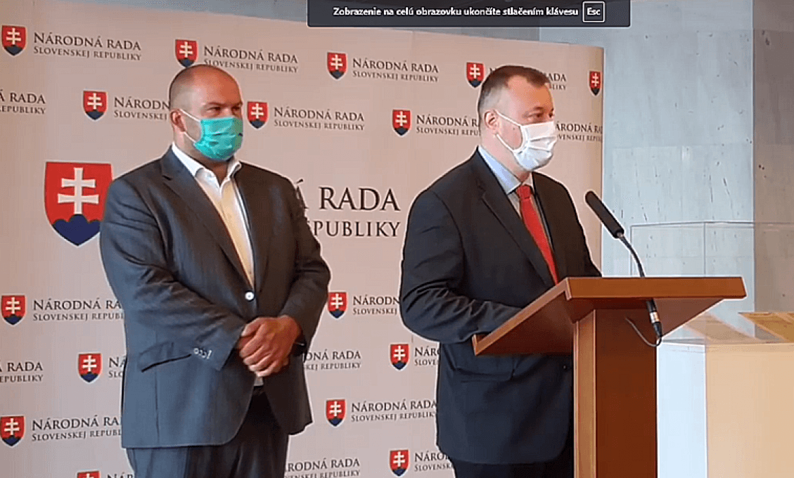 Sme rodina už viac nebude zametať, špinu OĽaNO v policajnom rezorte, pod koberec!