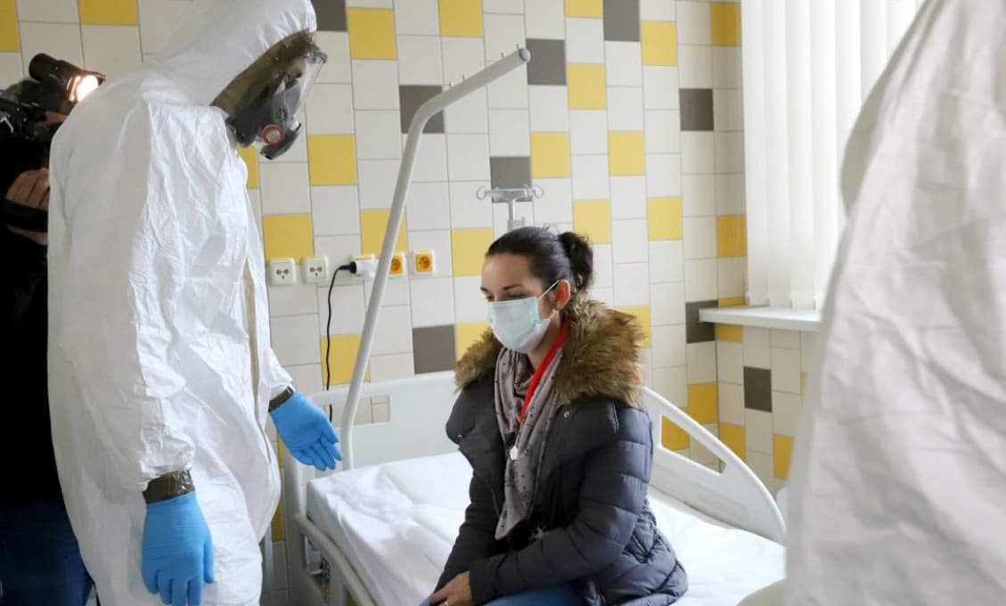 Imunológ: Namiesto očkovania môžu stačiť protilátky po koronavíruse