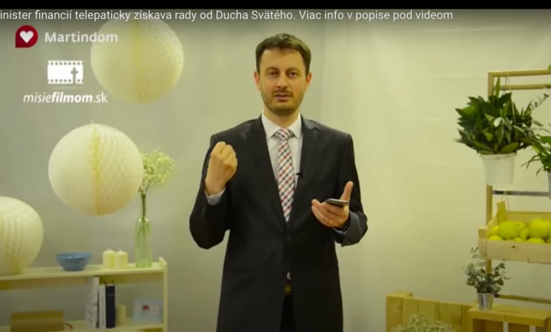 Občania si museli zaplatiť za diskusiu s premiérom Hegerom. Síce „len“ dve eurá, ale aj tak... absurdné!