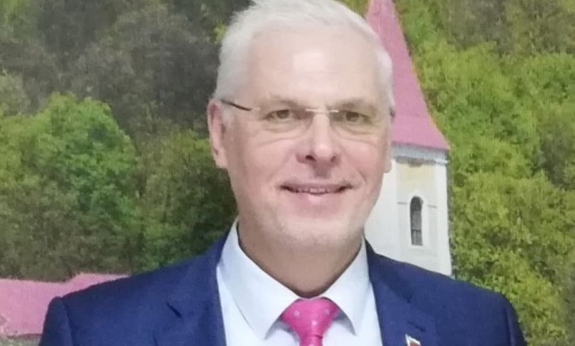 Ľudia, dobre si pamätajte, kto je autorom hanlivých prívlastkov na vašu adresu, odkazuje Farkašovský