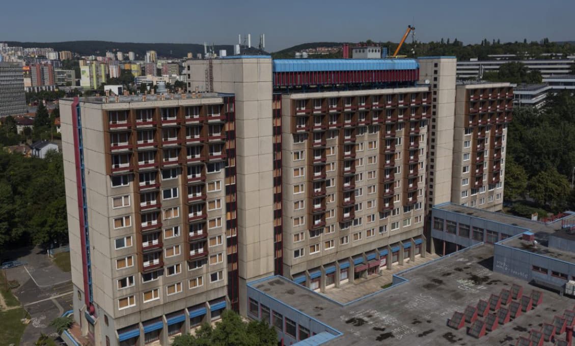 Vysokoškolské internáty zvažujú možnosti: Môže očkovaný odmietnuť bývať na izbe s neočkovaným?