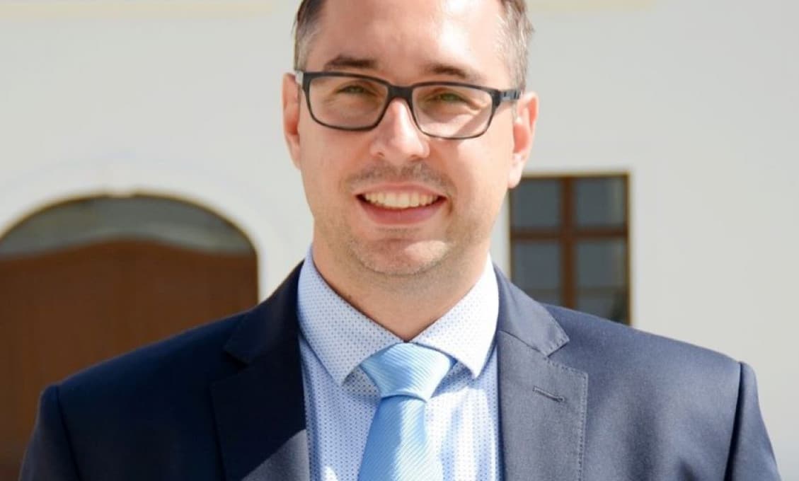 V parlamente by mala byť elita národa. Je tam jeho intelektuálna spodina, konštatuje Belousovová