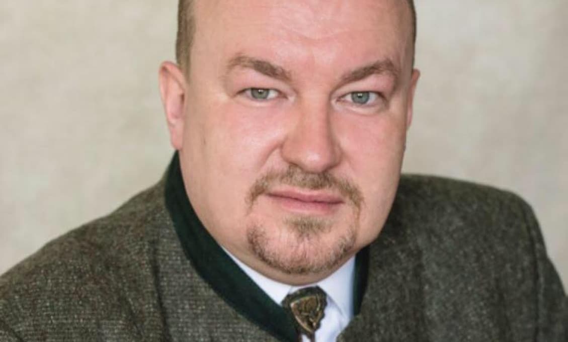 Huliak: Z politikov sa stala spoločenská trieda nadradená nad všetky ostatné