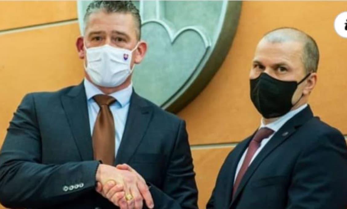 Tvrdá rana pre Lipšicov gang. Kovařík by mal vo funkcii skončiť k 15. septembru