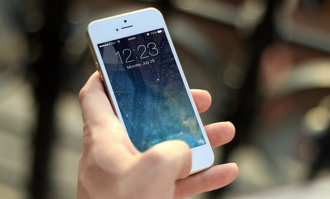 iPhone 13 bude mať satelitný režim. Umožní hovory aj mimo dosahu siete