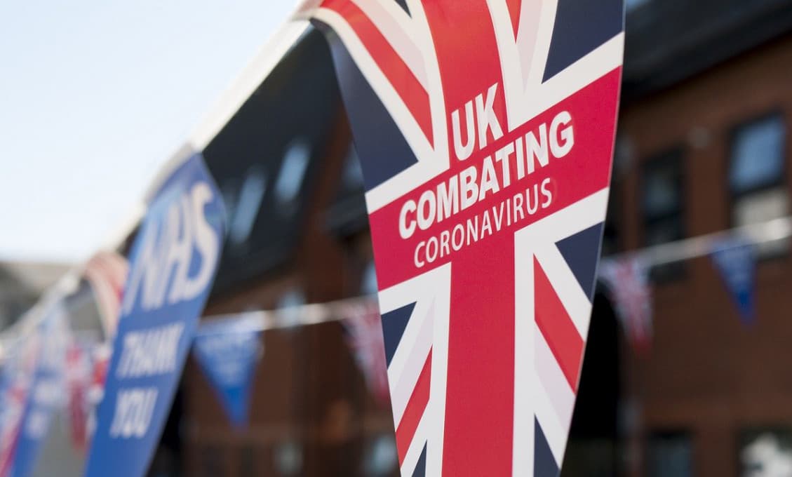 Britská očkovacia komisia odrádza od očkovania 12- až 15-ročných proti COVID-19
