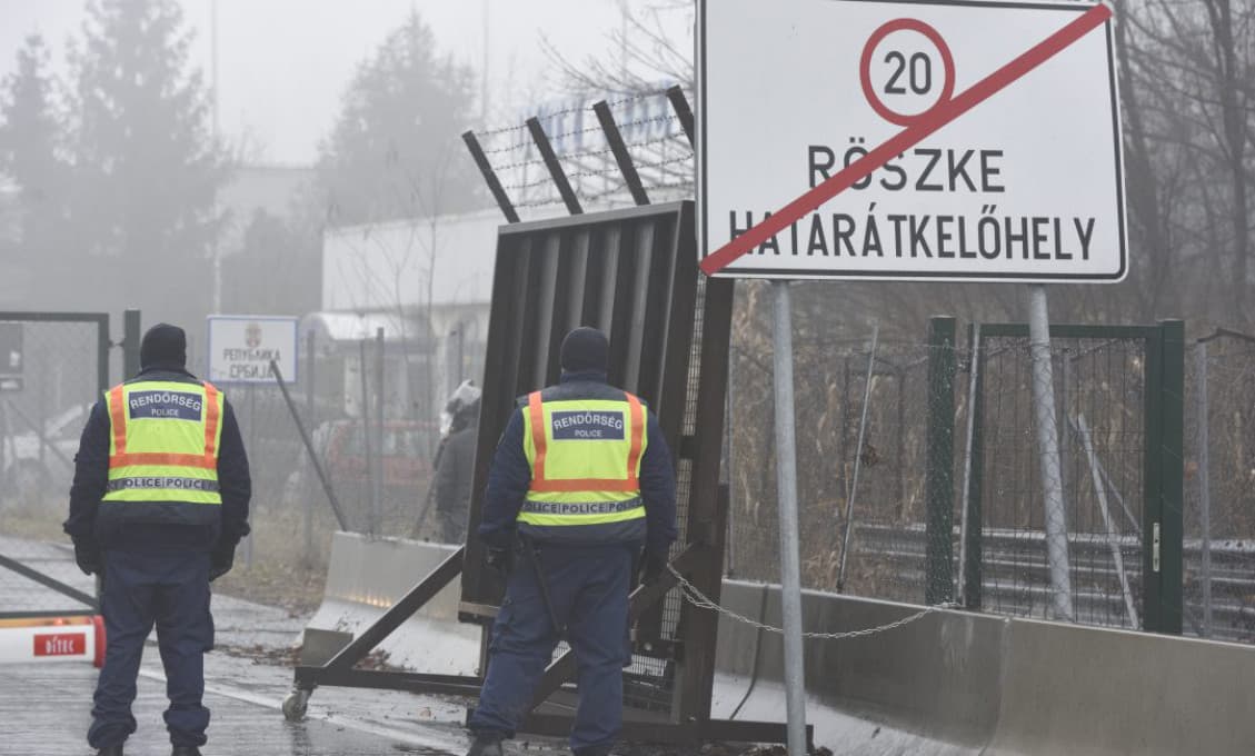 Orbán v boji proti migrantom spája Maďarsko so Srbskom