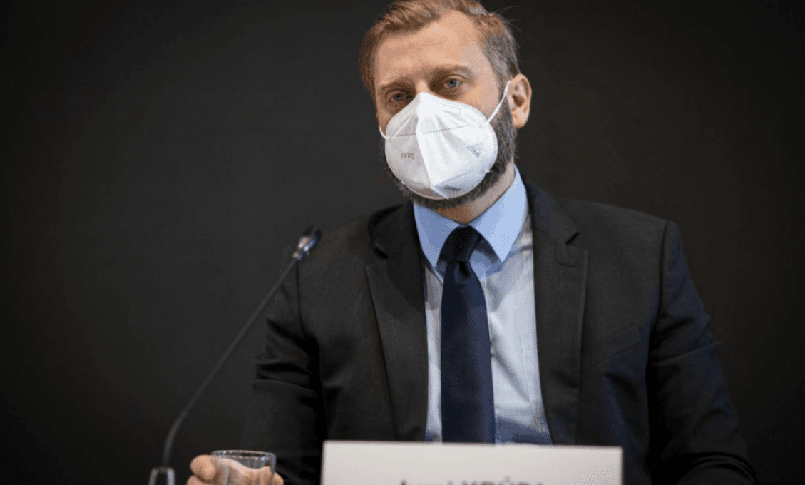 J. Krúpa zvoláva mimoriadny výbor k dianiu v polícii a inšpekcii