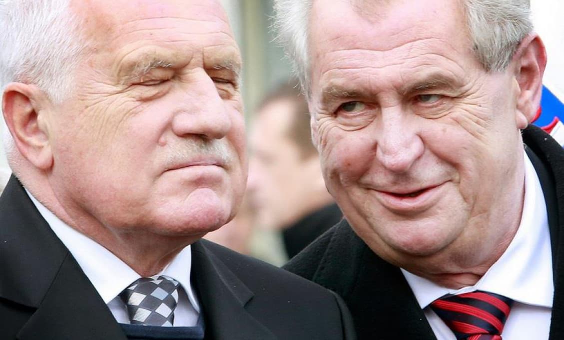 Dvaja českí prezidenti sa včera stretli v rovnakej nemocnici: Klaus má problémy s tlakom, Zeman bol hospitalizovaný