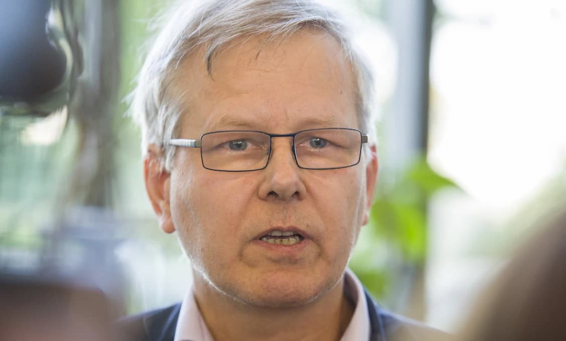 Primár Hložník priznáva, že nevie liečiť, a preto by mal radšej skončiť, odporúča kolegovi doktor Lipták