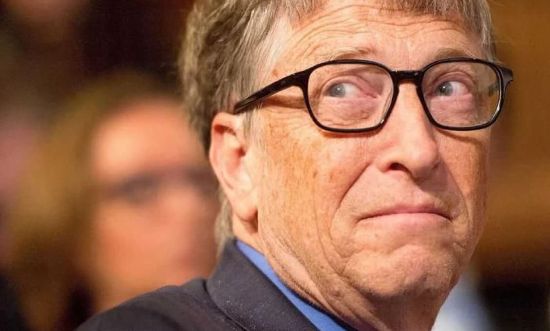 Nepodarené interview: Bill Gates koktal, keď sa ho pýtali na spoločné večere s pedofilom Epsteinom