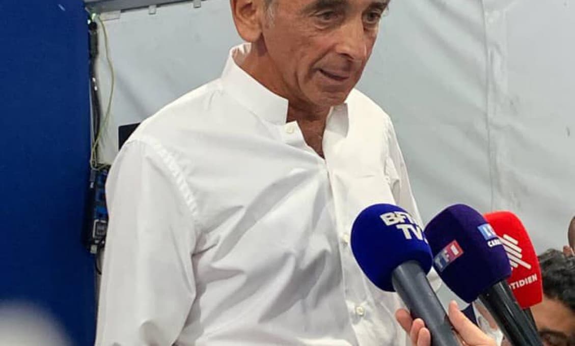 „Kto nie je s nami, je proti nám," - zásada mainstreamu, ktorá platí zdá sa všade vo svete rovnako