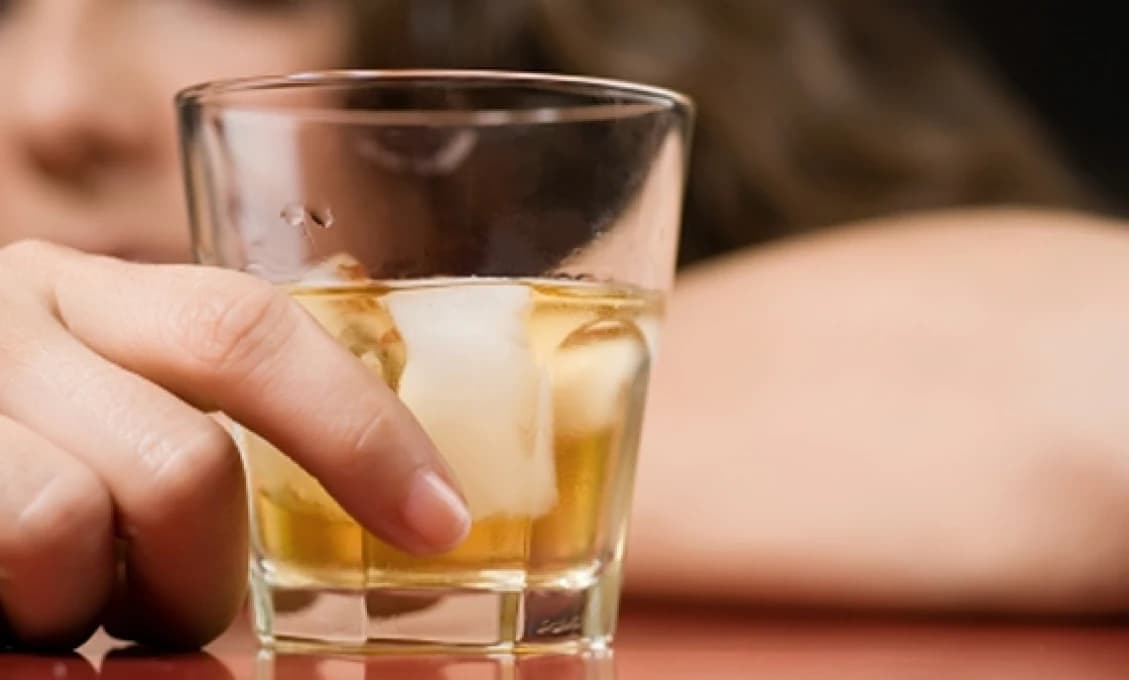 Vrchol cynizmu: Najprv ľudí privedú do depresie a k alkoholizmu, potom na tom ešte zarobia !