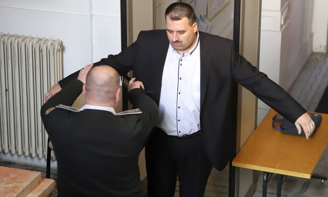 AKTUALIZOVANÉ Synovca exšéfa parlamentu Pašku súd poslal do basy. Odsedí si sedem rokov
