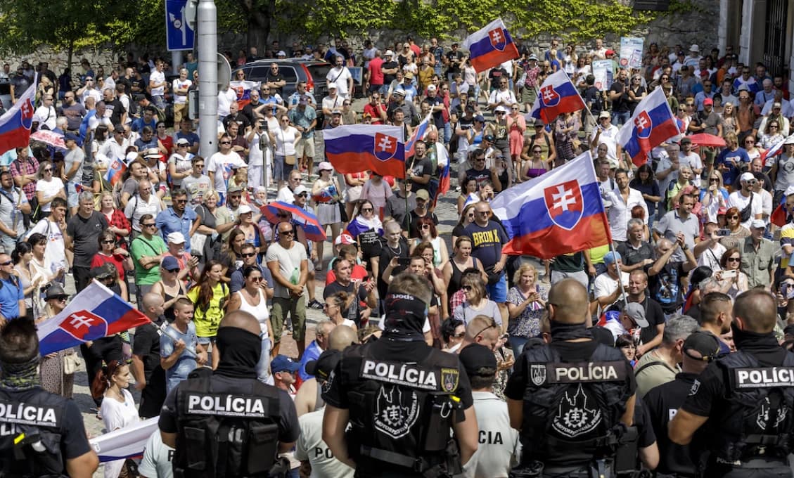 Vláda je neschopná! Ľudia sa búria a chystajú sa ostré protesty- PREHĽAD