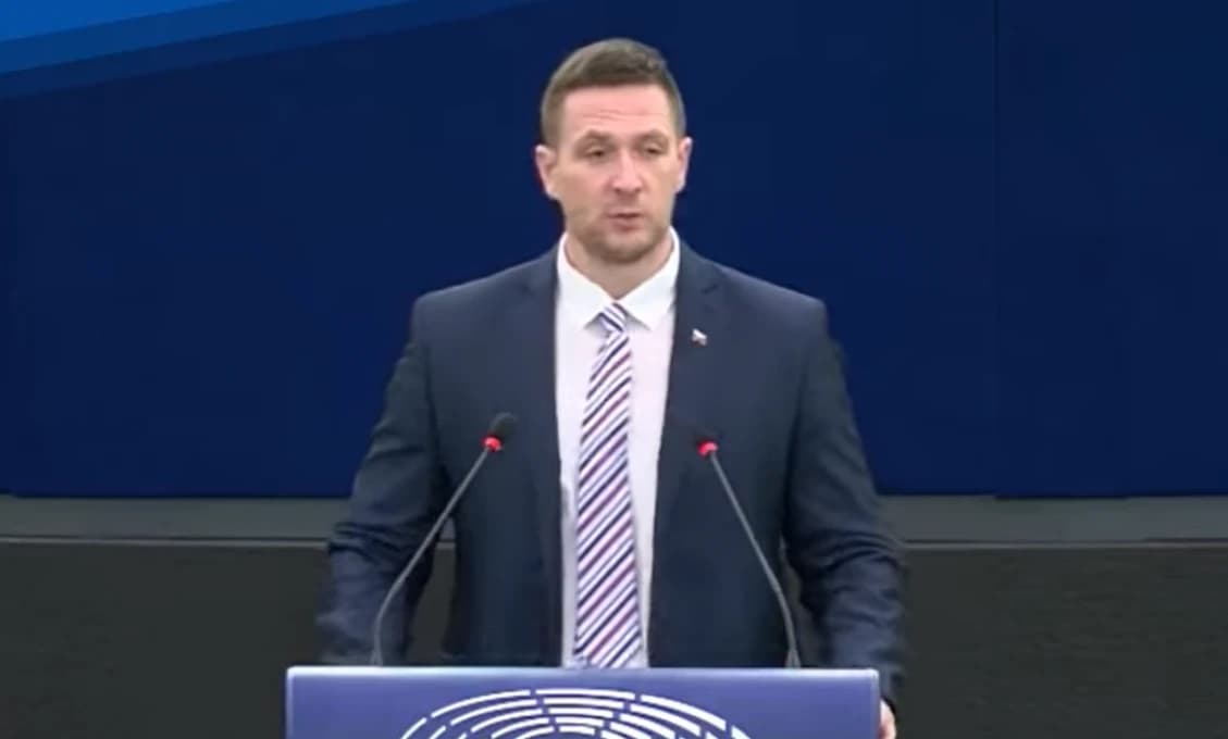 Gašpar zatiaľ nerokoval so žiadnou politickou stranou ani s konkrétnym politikom. Myslel tým Fica?