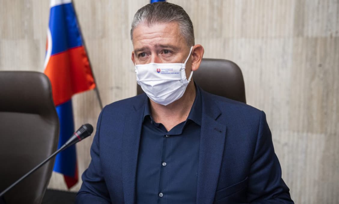 Tento rok zrejme hroby navštívime! Zákaz cestovania sa na Dušičky nechystá