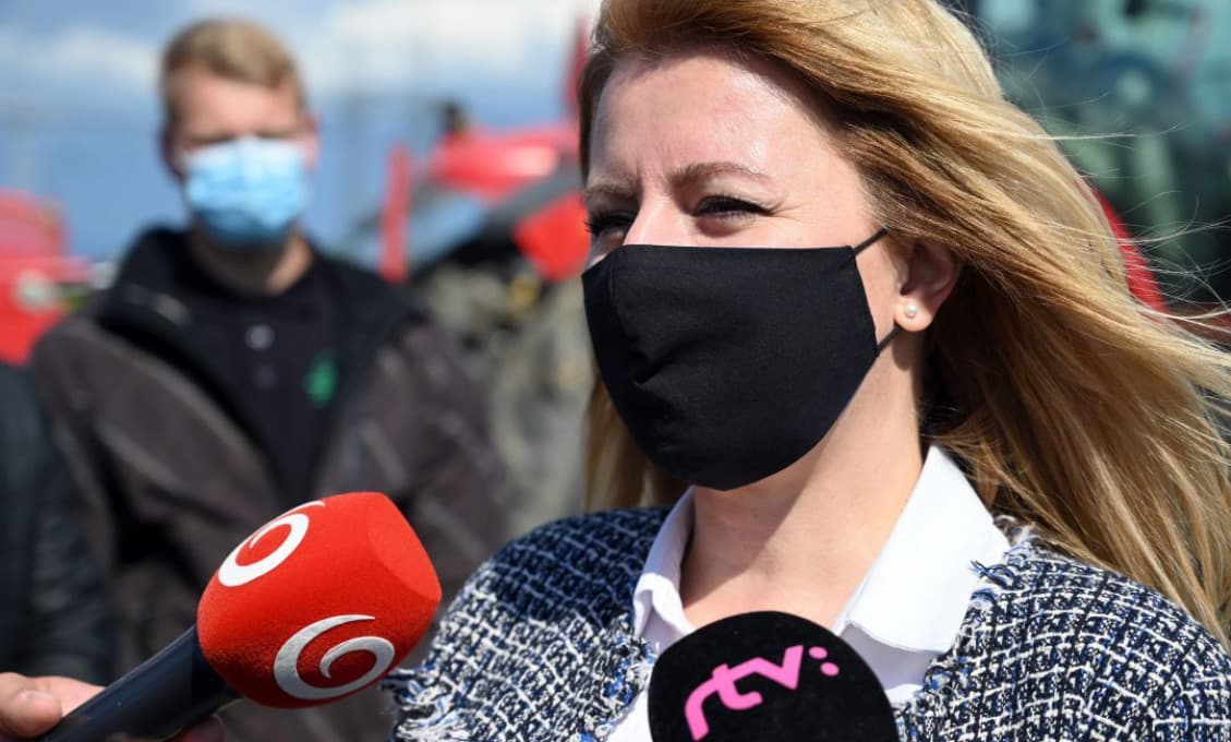 Čaputová ako módna ikona? Jej outfity z minulosti tomu nenasvedčujú! (FOTO)
