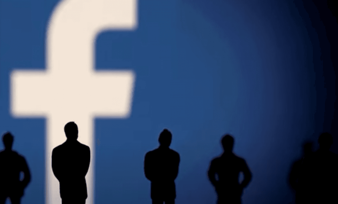 Facebook má na krku pokutu takmer 60 miliónov eur