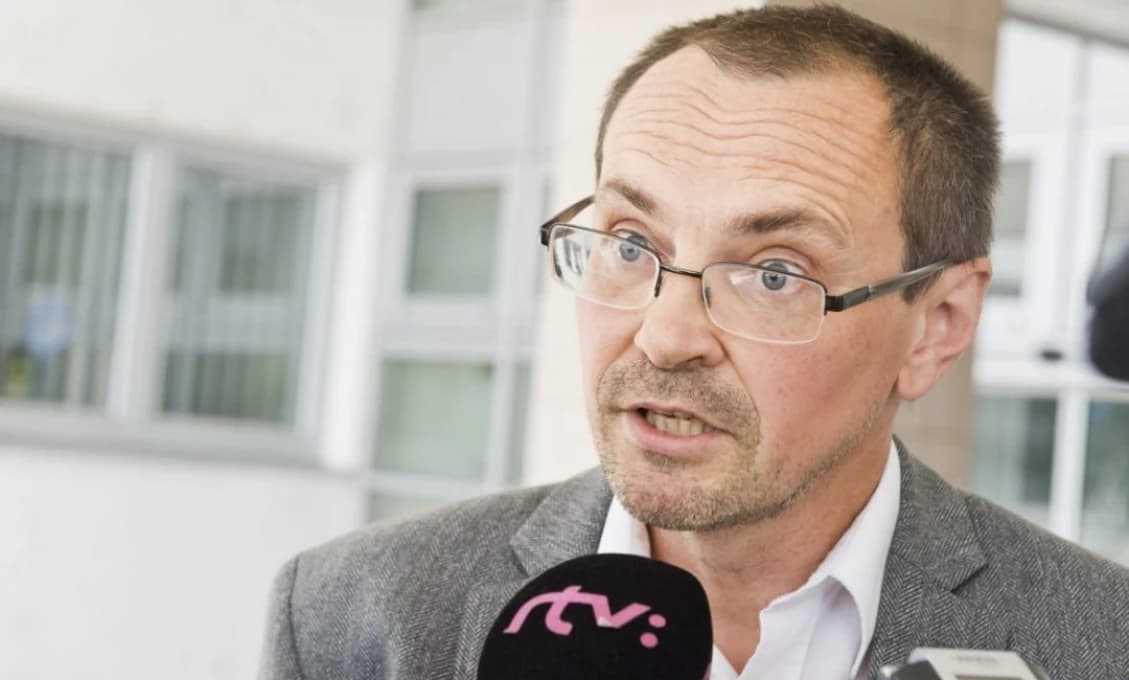 Mesík: už je tomu presne rok, čo korupčno-plagiátorská vláda prikázala lekárom neliečiť Covid