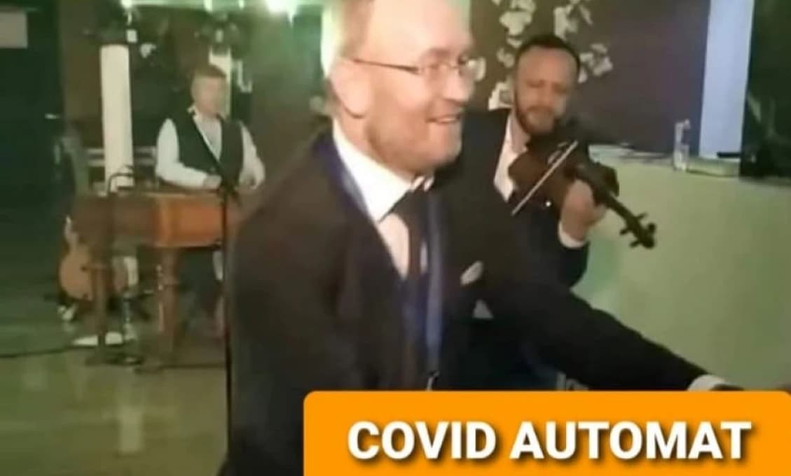 Od pondelka je v čiernej farbe 24 okresov