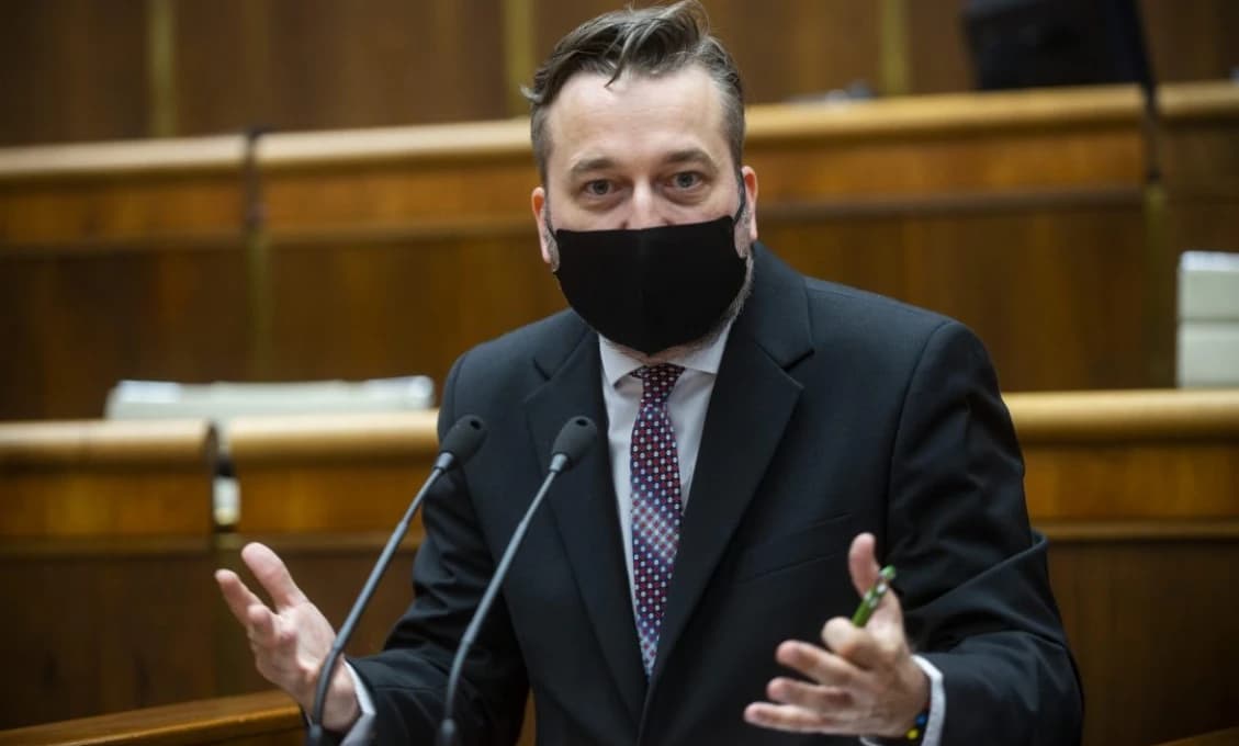 Blaha: Smer sa trasie strachom a obáva sa o nezvestnú Zuzanu Čaputovú!