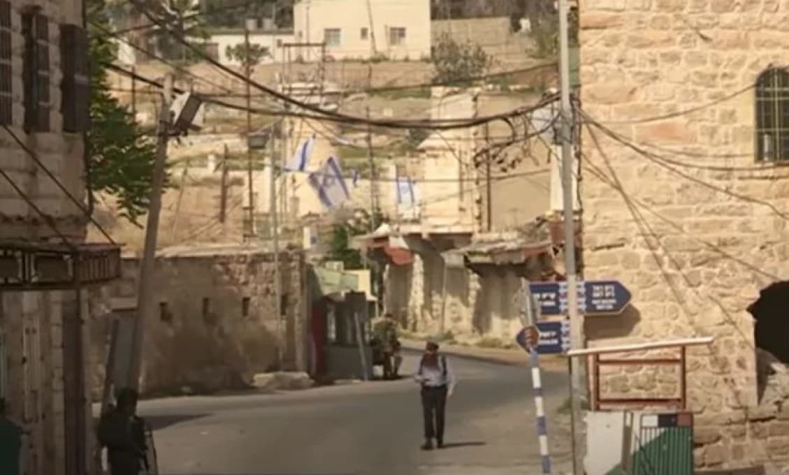 Izraelská armáda používa na monitorovanie Palestínčanov technológiu na rozpoznávanie tvárí