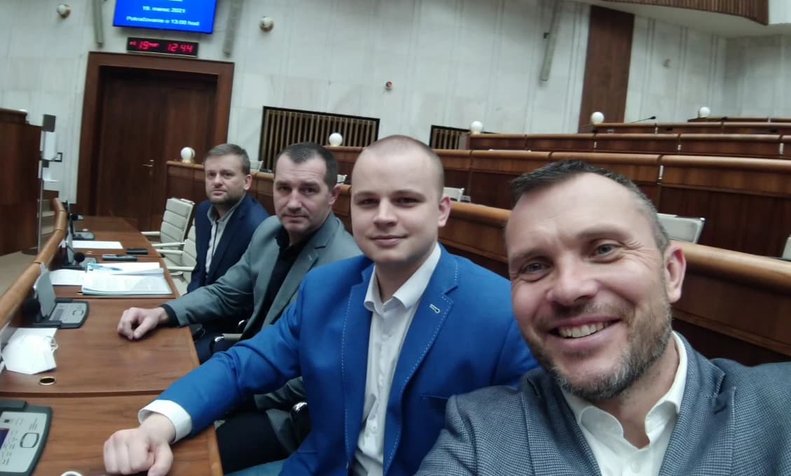 EÚ vyčlenila na núdzovú pomoc pre utečencov v Turecku ďalších 127 miliónov eur