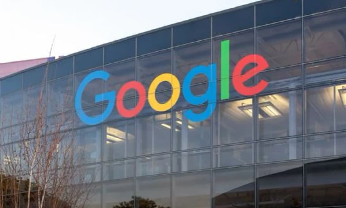 EÚ je pre Google čoraz nepohodlnejšia. Topí sa v rekordných pokutách (VIDEO)