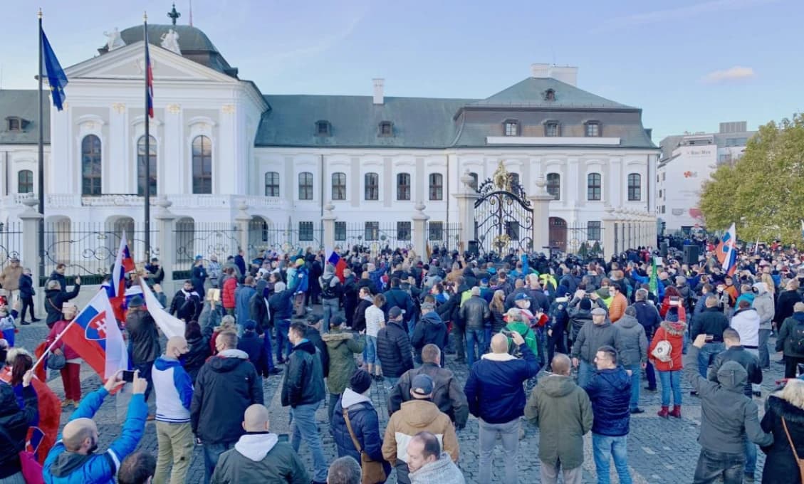 M. Vallo: V Bratislave je v stredu ohlásených 10 protestov a zhromaždení
