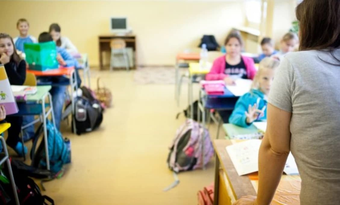 Chýbajúcich učiteľov nahradia študenti: Ešte viac znížime kvalitu, myslí si odborník