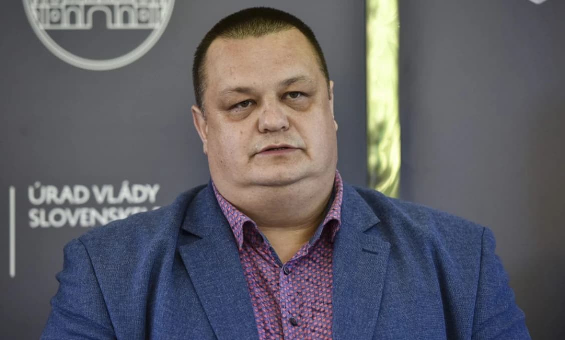 Mikas vyliezol z ulity a prehovoril