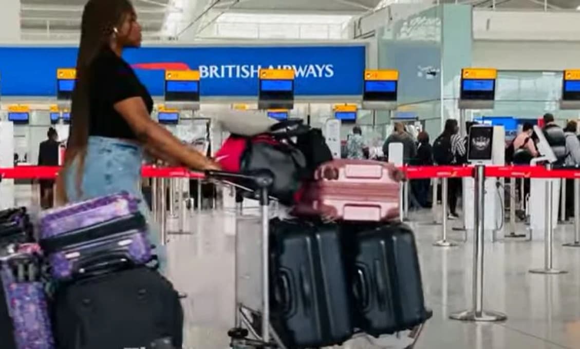 „Najhoršia mutácia, akú sme doteraz videli“ - Británia kvôli obávanému novému variantu vírusu obmedzuje leteckú dopravu