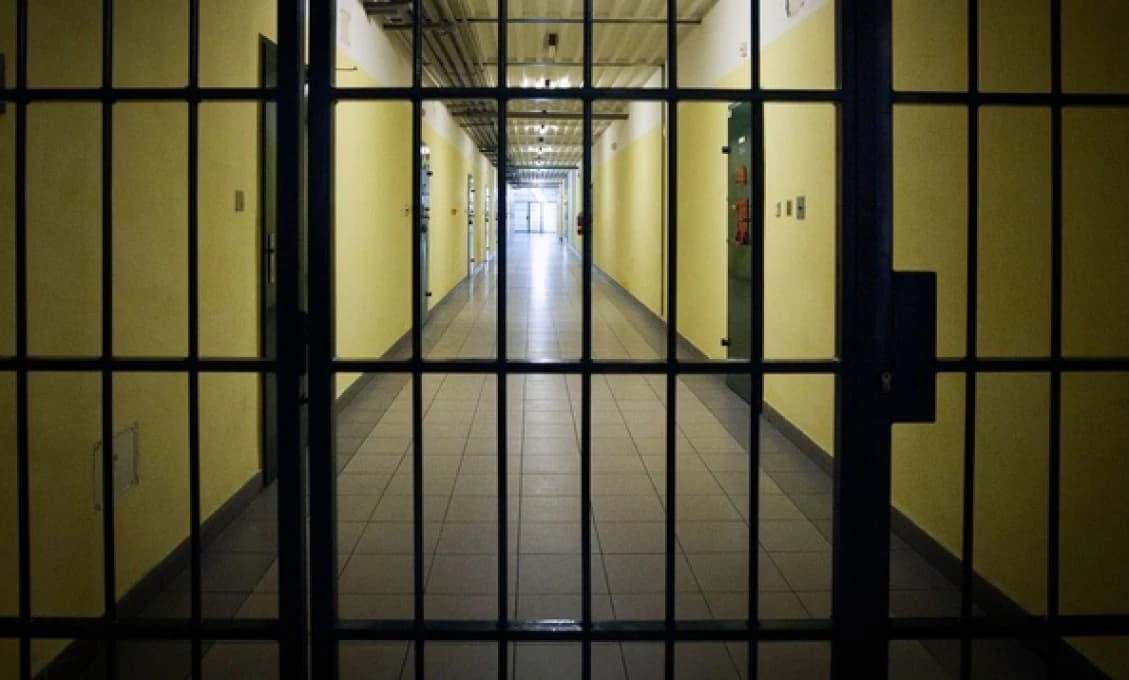 Nezrušiteľná abonentka na očkovanie. Trestami sa zbavujú kritikov vlády !