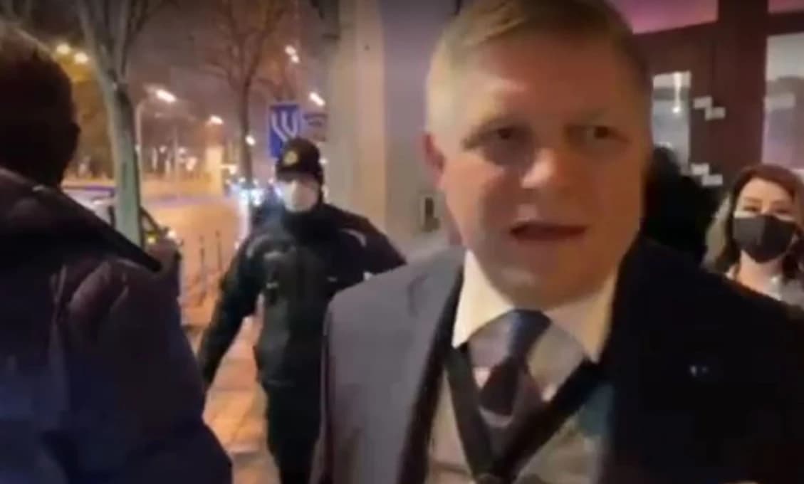 Robert Fico tesne pred predvedením na políciu: To je nevídané. Cieľom podľa neho bolo zmariť protestné podujatie