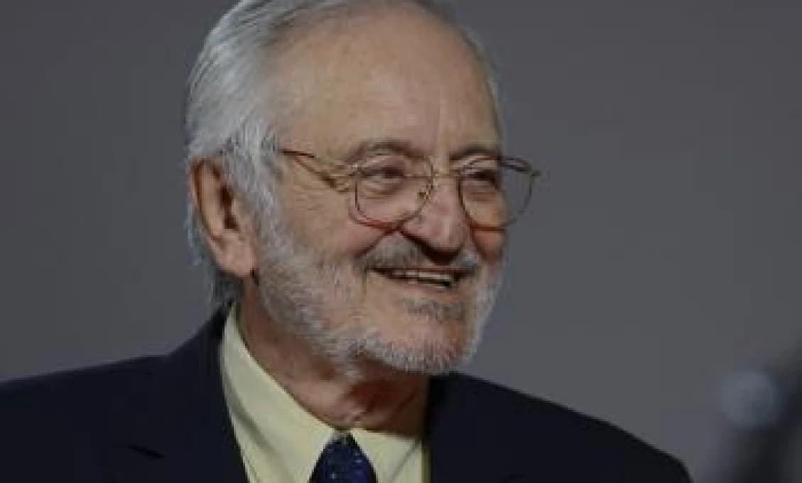 Tento rok nás opustilo príliš mnoho velikánov: Spomeňme aspoň niektoré legendy