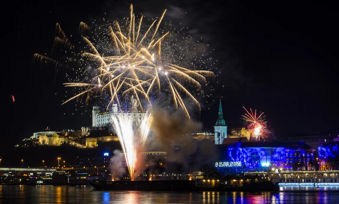 Bratislava bude bez ohňostroja a veľkých osláv