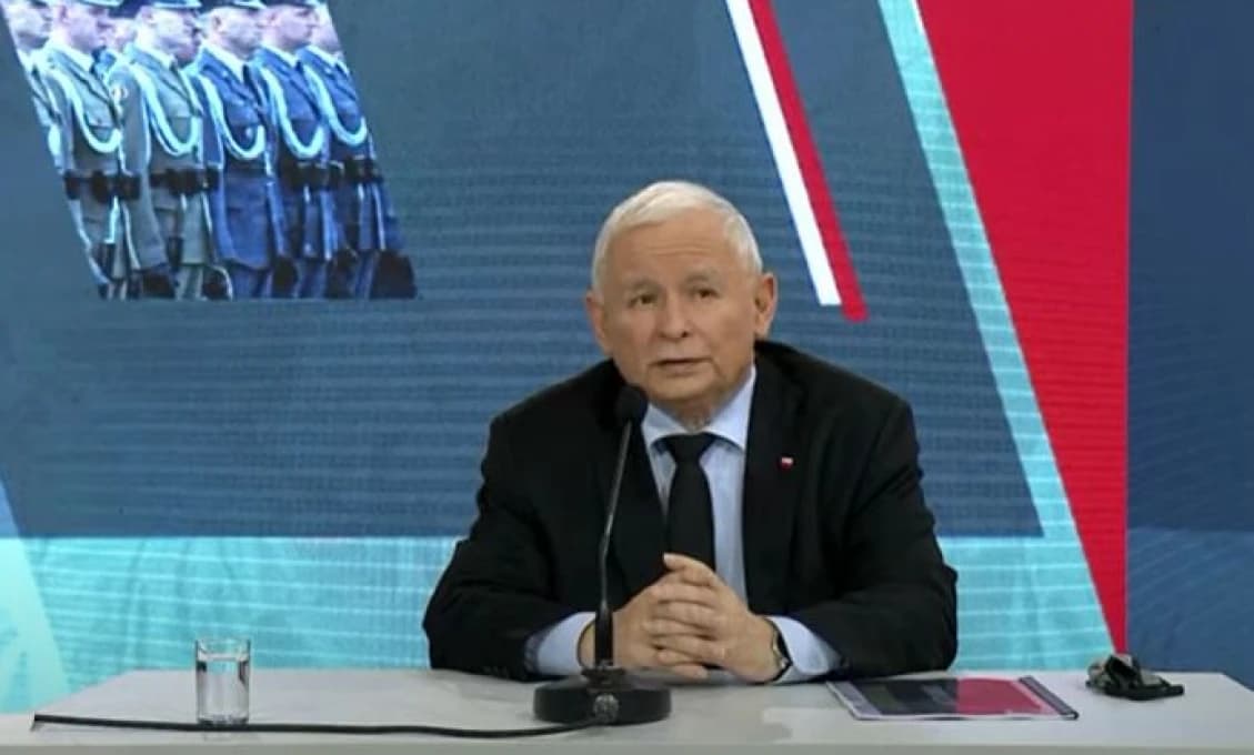 Sen Kaczynského o veľkej 300-tisícovej armáde