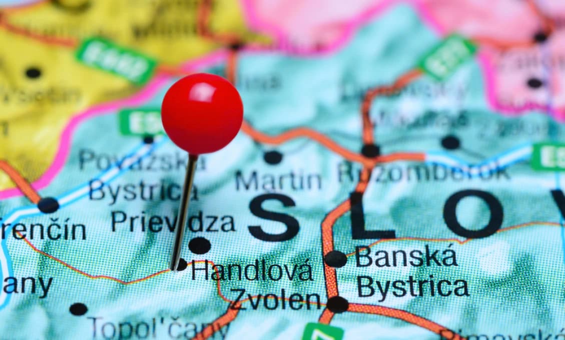 KRIMI: Auto jazdiace zo strany na stranu viedol vodič pod vplyvom drog