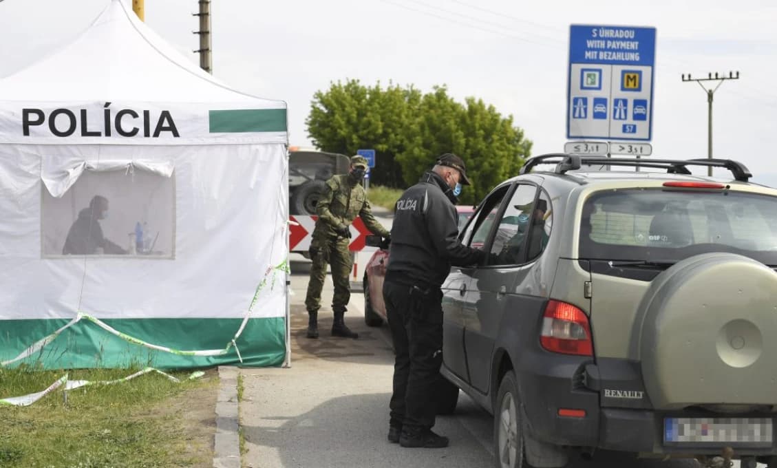 ÚVZ ruší povinnú karanténu pre občanov susedných štátov ohrozených vojnou