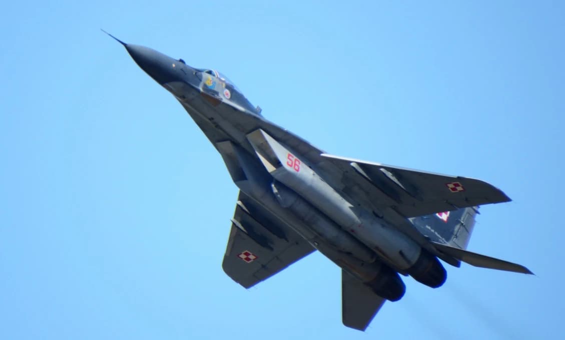 Ukrajinskí piloti si prišli do Poľska pre darované stíhačky. Vezmú si aj slovenské MIG-y?