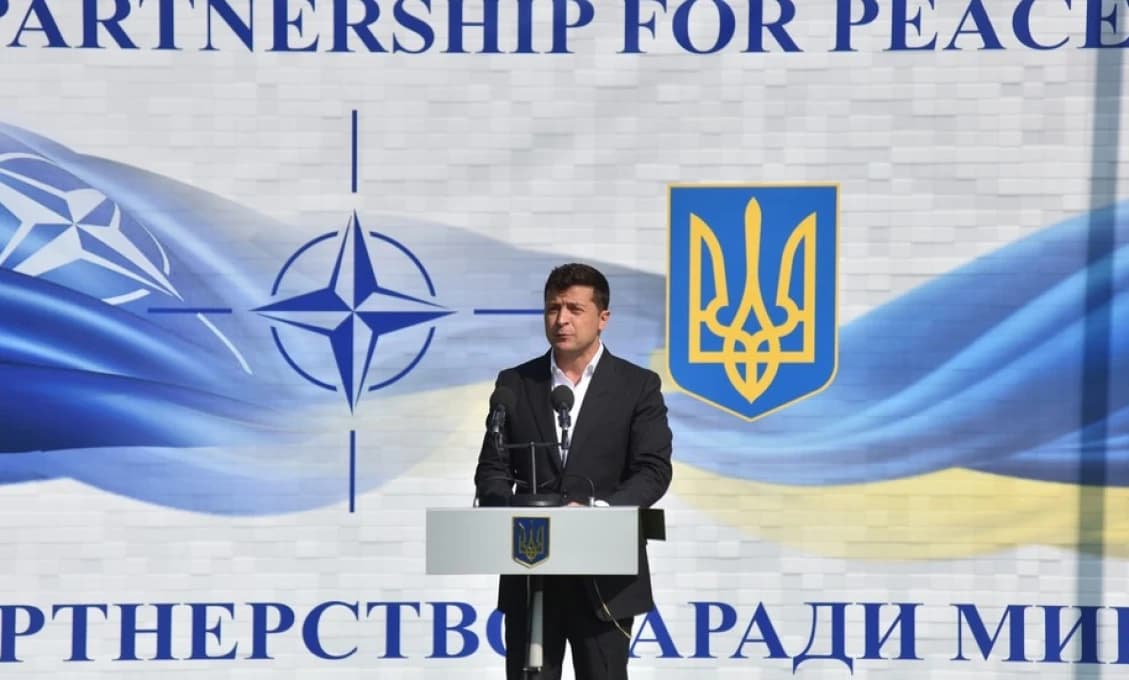 Nemôžete vymeniť litre paliva za litre našej krvi - odkazuje Zelenskyj západu a NATO